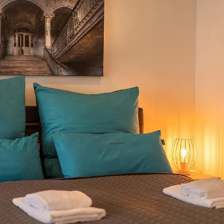 Sweethome - Business Mit Kuche Und Balkon
