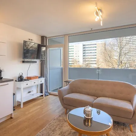 Sweethome - Studio Apartment Mit Kueche Und Balkon Apartman München