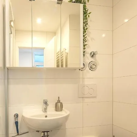 Daire Sweethome - Studio Apartment Mit Kueche Und Balkon *