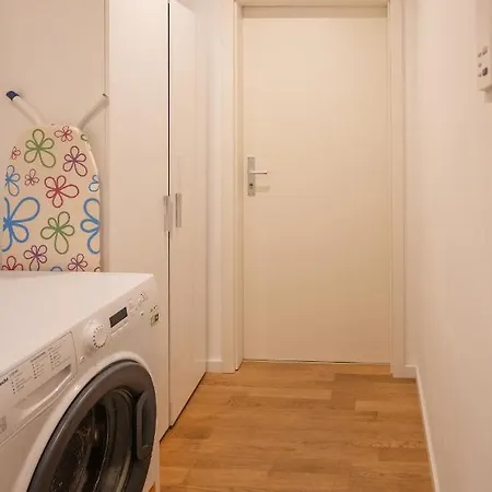Sweethome - Studio Apartment Mit Kueche Und Balkon