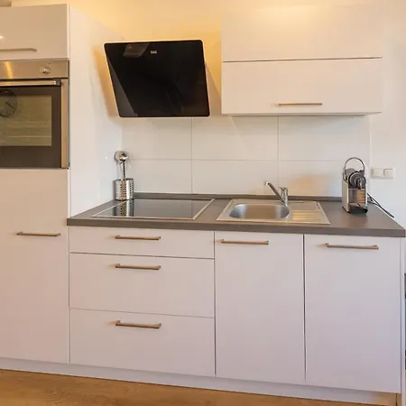 Sweethome - Studio Apartment Mit Kueche Und Balkon Daire Münih